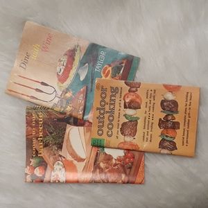 🥣Vintage MCM Purse Cook Books